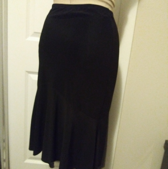 Woman's clothing - Picture 2 of 3